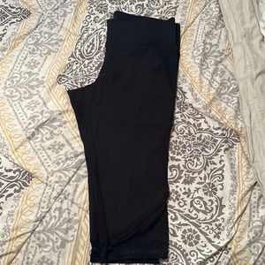 Livi Active Mesh Paneled Leggings